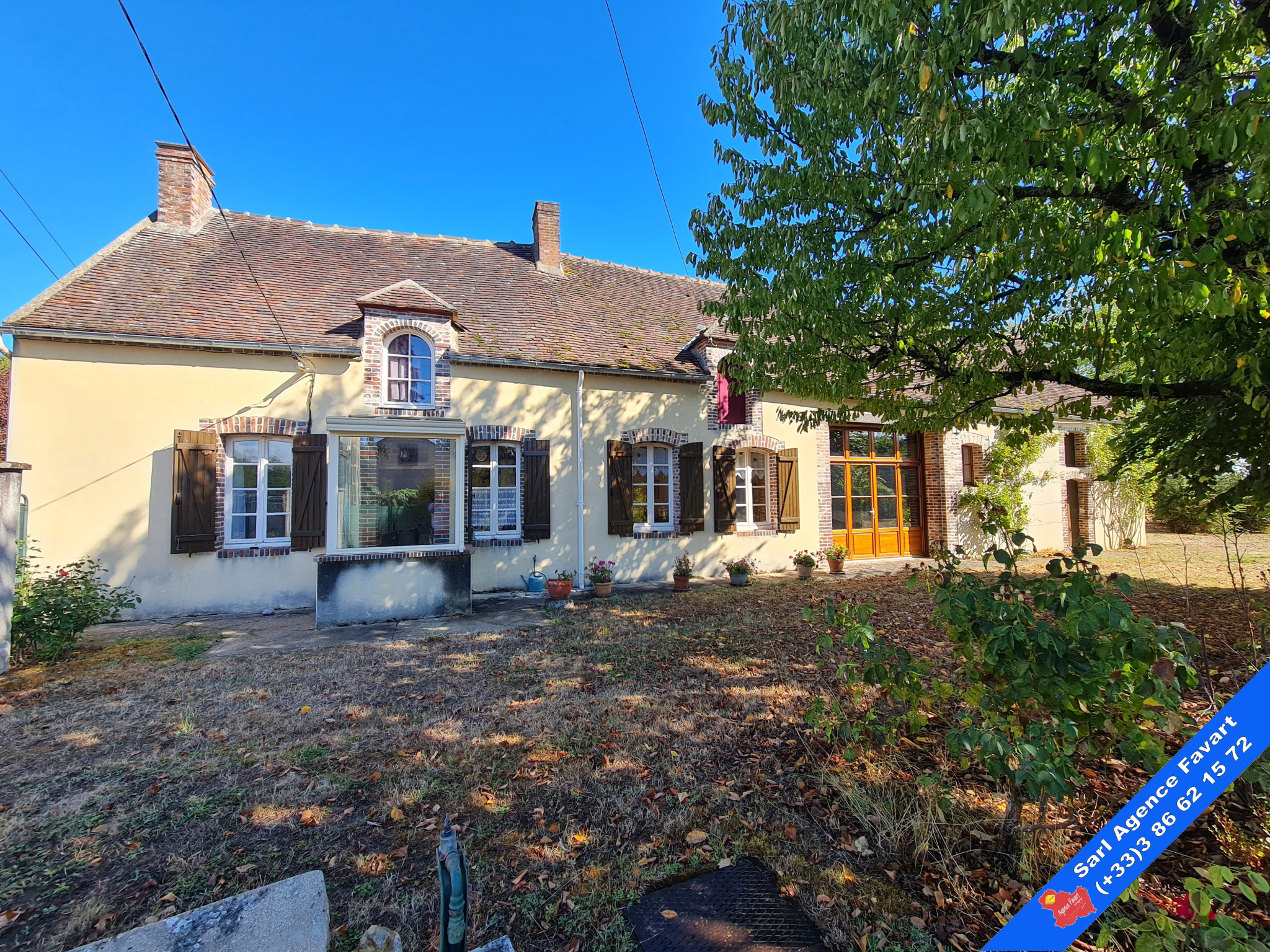Fermette sur environ 1300m2 - jovinien