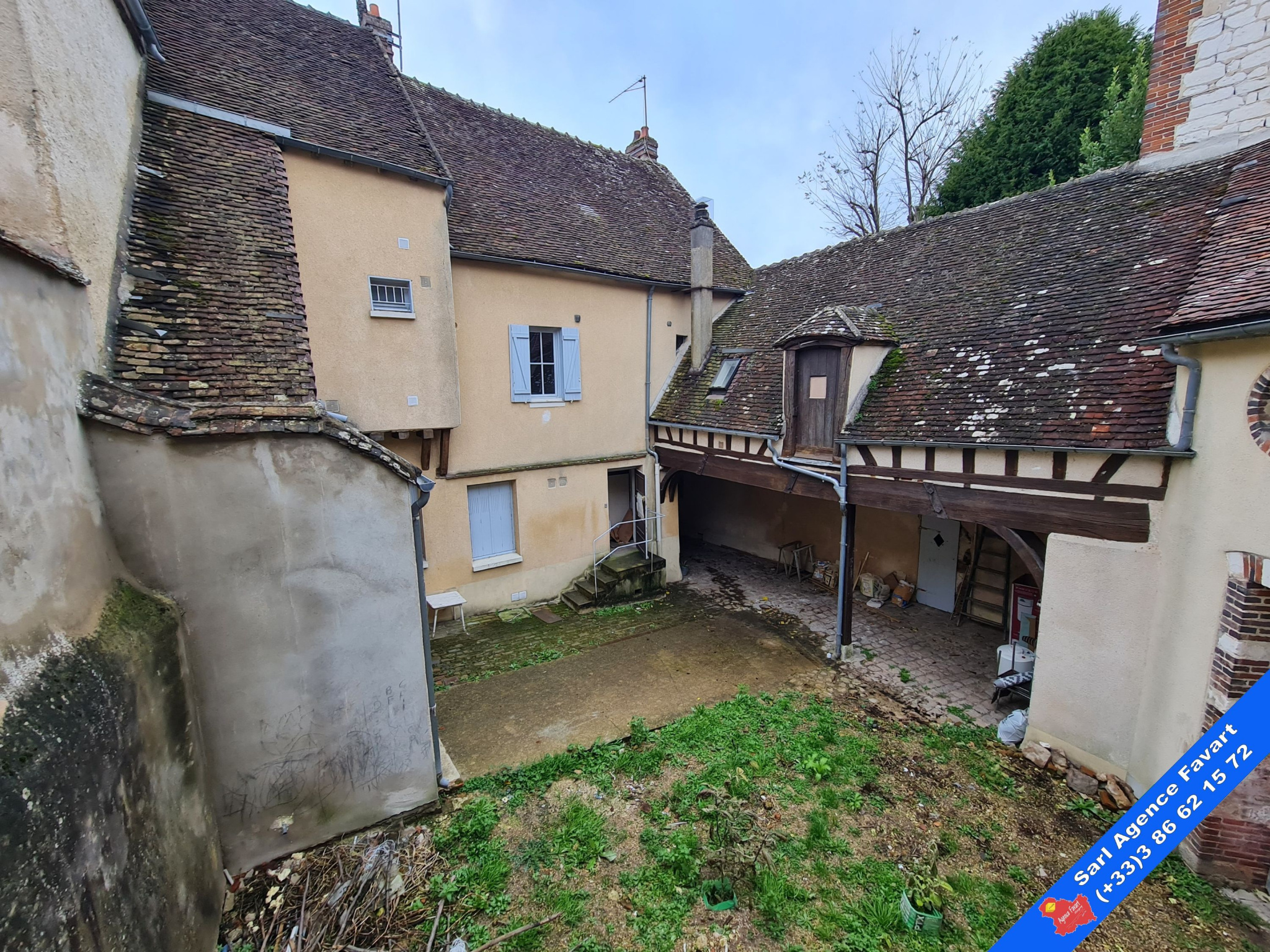 Maison à vendre à Joigny – photo 1 sur 9